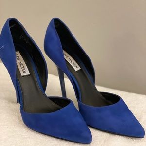 Size 8.5 varsity blue suede stiletto